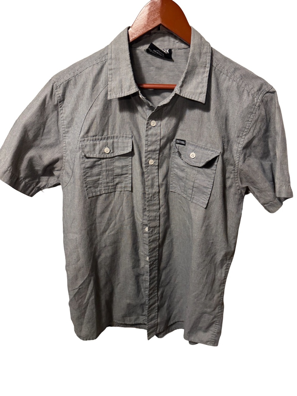 Short Sleeve Gray Button-Up Shirt - Zoo York Size M